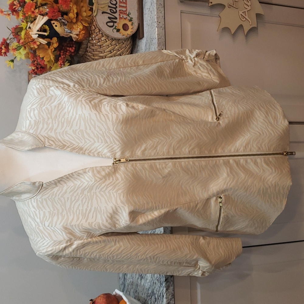 600 West Jacket
